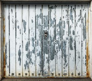 How to Extend the Life of Garage Door Paint